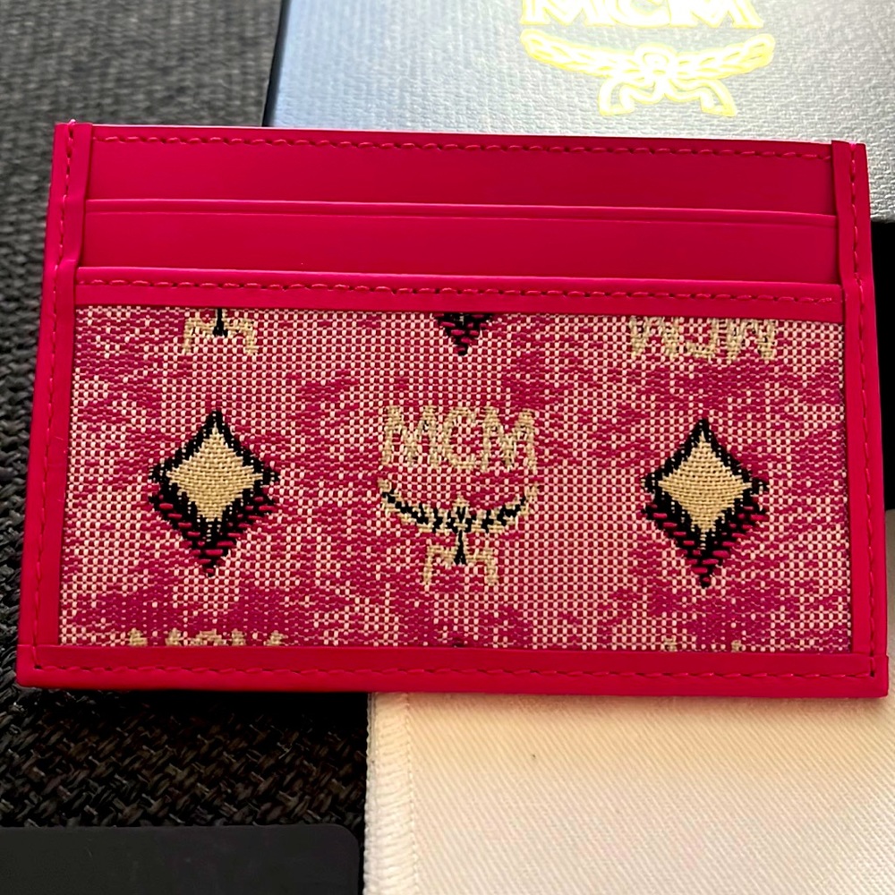 NWT gifting ready MCM mixed texture card case - Picture 2 of 2